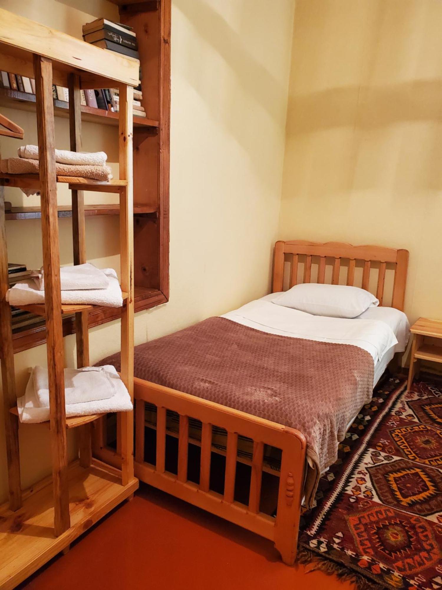 Ailama Guesthouse Mestia Quarto foto
